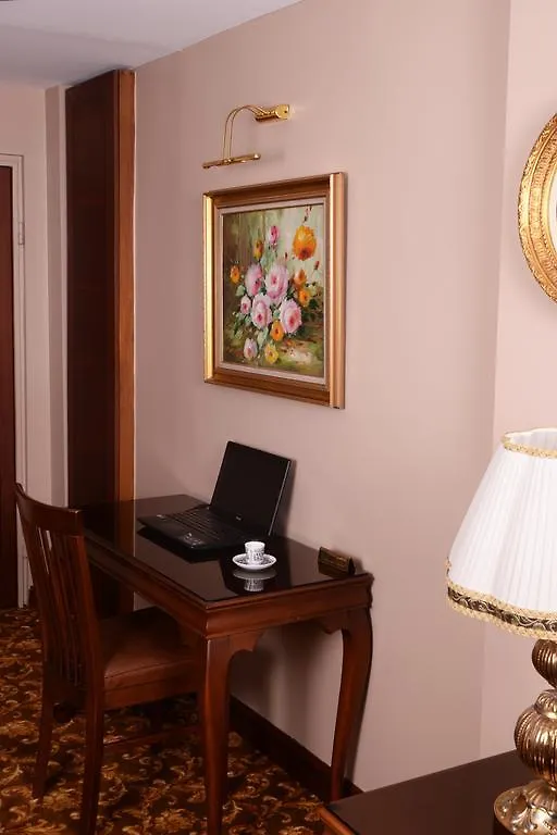 Nobel Hotel Istanbul 3*,